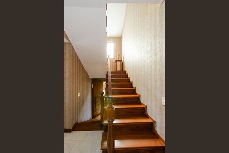 Casa à venda com 444m², 5 quartos e 3 vagasEscada