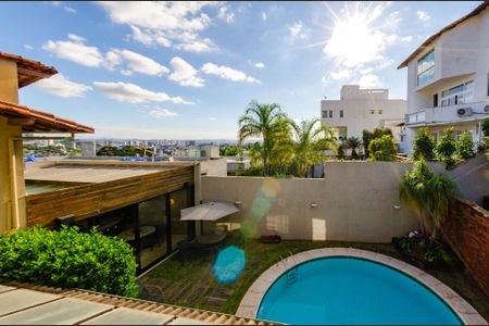 Casa à venda com 444m², 5 quartos e 3 vagasVista