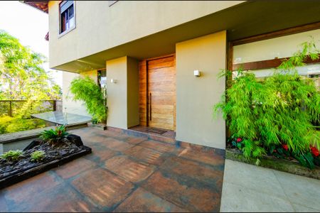 Casa à venda com 444m², 5 quartos e 3 vagasÁrea externa