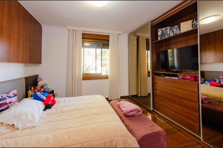 Casa à venda com 444m², 5 quartos e 3 vagasSuíte 4