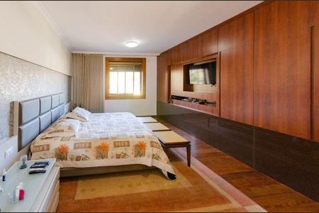 Casa à venda com 444m², 5 quartos e 3 vagasSuíte 2