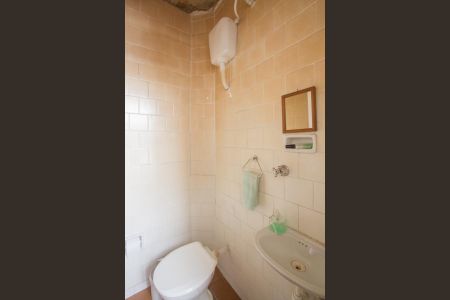 Casa à venda com 119m², 2 quartos e 1 vaga Casa à venda com 119m², 2 quartos e 1 vagaBanheiro de Serviço