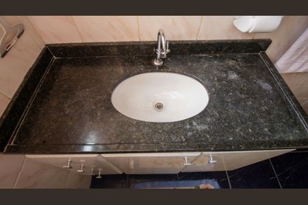 Apartamento à venda com 64m², 2 quartos e sem vaga Apartamento à venda com 64m², 2 quartos e sem vagaBanheiro