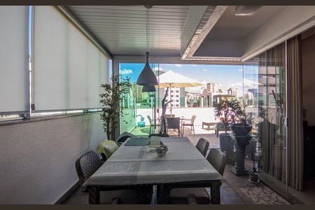 Apartamento à venda com 200m², 4 quartos e 3 vagasCobertura