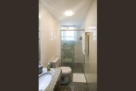 Apartamento à venda com 200m², 4 quartos e 3 vagasBanheiro da Suíte 1