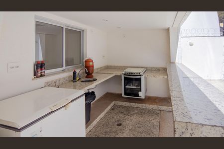 Apartamento à venda com 200m², 4 quartos e 3 vagasÁrea comum - Salão de festas
