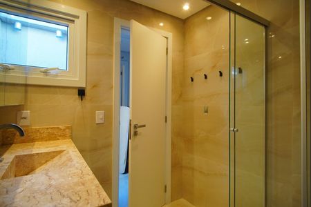 Apartamento para alugar com 250m², 3 quartos e 2 vagasBanheiro