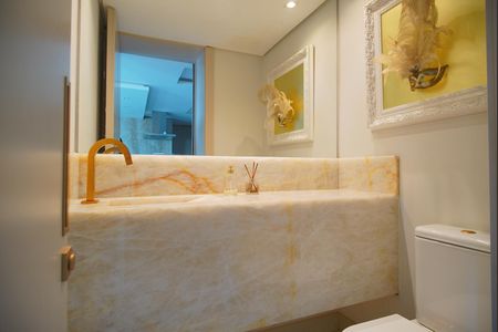 Apartamento para alugar com 250m², 3 quartos e 2 vagasLavabo