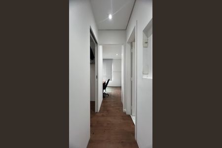 Apartamento à venda com 93m², 2 quartos e 2 vagas Apartamento à venda com 93m², 2 quartos e 2 vagasCorredor