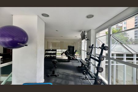 Apartamento à venda com 93m², 2 quartos e 2 vagas Apartamento à venda com 93m², 2 quartos e 2 vagasAcademia