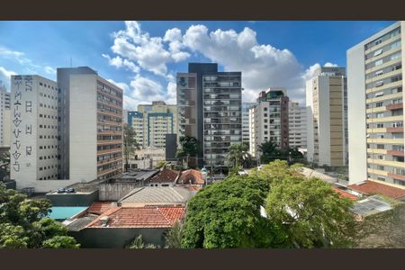 Apartamento à venda com 93m², 2 quartos e 2 vagas Apartamento à venda com 93m², 2 quartos e 2 vagasVista da sala