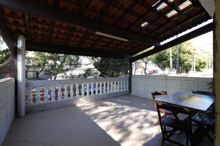 Casa à venda com 257m², 2 quartos e 1 vagaVaranda