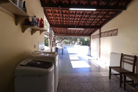 Casa à venda com 257m², 2 quartos e 1 vagaÁrea de Serviço