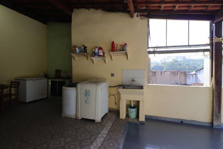 Casa à venda com 257m², 2 quartos e 1 vagaÁrea de Serviço