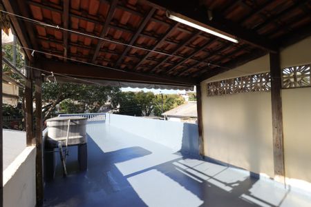 Casa à venda com 257m², 2 quartos e 1 vagaQuintal