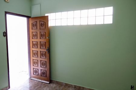 Casa à venda com 125m², 3 quartos e 1 vaga Casa à venda com 125m², 3 quartos e 1 vaga Sala