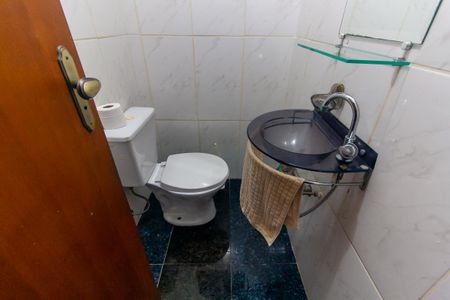 Casa à venda com 358m², 3 quartos e 2 vagas Casa à venda com 358m², 3 quartos e 2 vagasLavabo
