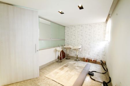 Apartamento à venda com 170m², 4 quartos e 3 vagasSuíte 2