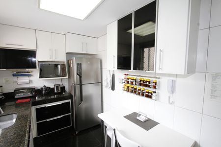 Apartamento à venda com 170m², 4 quartos e 3 vagasCozinha