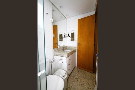 Apartamento à venda com 170m², 4 quartos e 3 vagasBanheiro da Suíte 1