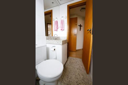 Apartamento à venda com 170m², 4 quartos e 3 vagasBanheiro Social