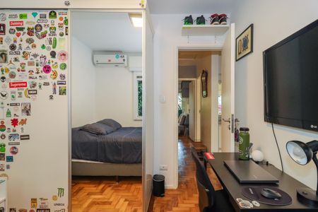 Casa de condomínio à venda com 162m², 4 quartos e 4 vagas Casa de condomínio à venda com 162m², 4 quartos e 4 vagasQuarto 2