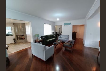 Apartamento para alugar com 224m², 3 quartos e 4 vagasSala