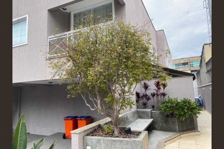 Casa de condomínio à venda com 92m², 3 quartos e 2 vagas