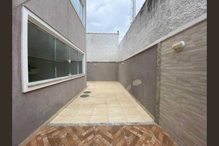Casa de condomínio à venda com 92m², 3 quartos e 2 vagas