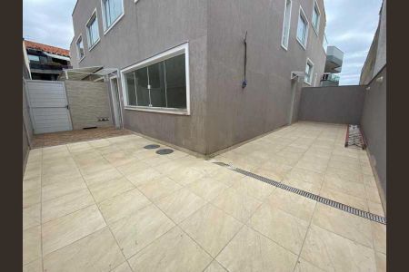 Casa de condomínio à venda com 92m², 3 quartos e 2 vagas