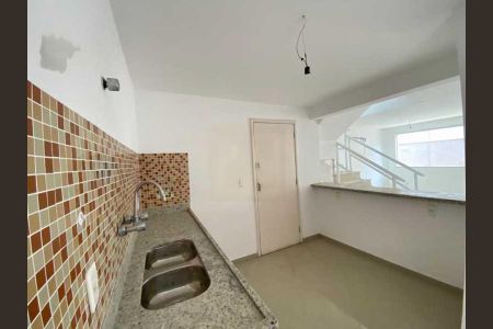 Casa de condomínio à venda com 92m², 3 quartos e 2 vagas