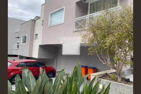 Casa de condomínio à venda com 92m², 3 quartos e 2 vagas