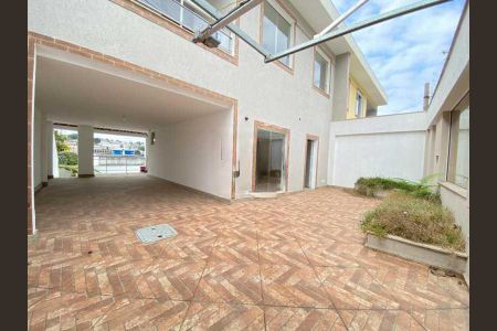 Casa à venda com 183m², 3 quartos e 3 vagas