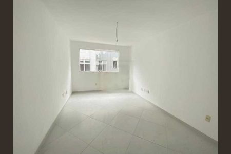 Casa de condomínio à venda com 118m², 4 quartos e 3 vagas