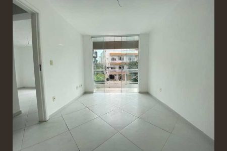 Casa de condomínio à venda com 118m², 4 quartos e 3 vagas