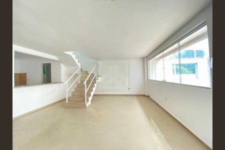 Casa de condomínio à venda com 118m², 4 quartos e 3 vagas