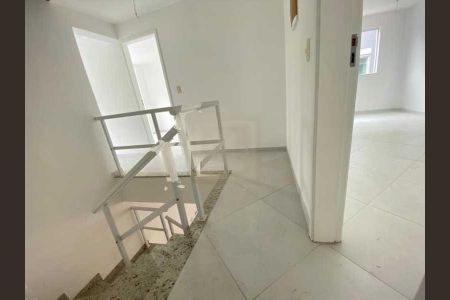 Casa de condomínio à venda com 118m², 4 quartos e 3 vagas