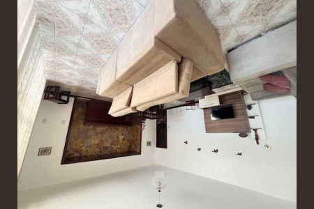 Casa de condomínio à venda com 210m², 3 quartos e 3 vagas
