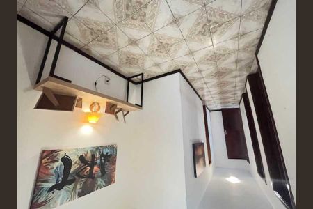 Casa de condomínio à venda com 210m², 3 quartos e 3 vagas