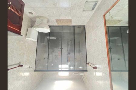 Casa de condomínio à venda com 210m², 3 quartos e 3 vagas