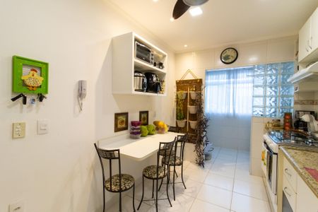 Apartamento à venda com 73m², 2 quartos e 1 vaga Apartamento à venda com 73m², 2 quartos e 1 vagaCozinha