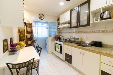 Apartamento à venda com 73m², 2 quartos e 1 vaga Apartamento à venda com 73m², 2 quartos e 1 vagaCozinha
