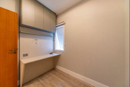 Casa à venda com 215m², 3 quartos e 4 vagas Casa à venda com 215m², 3 quartos e 4 vagasQuarto 1