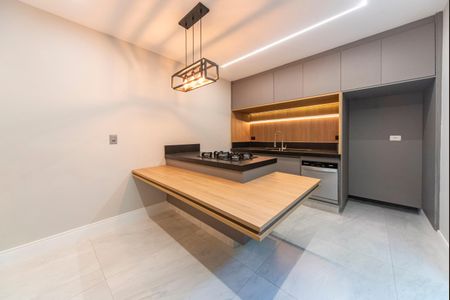 Casa à venda com 215m², 3 quartos e 4 vagas Casa à venda com 215m², 3 quartos e 4 vagasCozinha