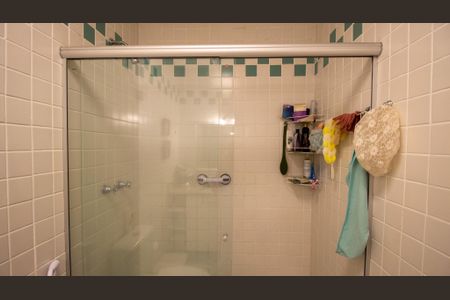 Casa de condomínio para alugar com 235m², 4 quartos e 2 vagasBanheiro da Suíte 2