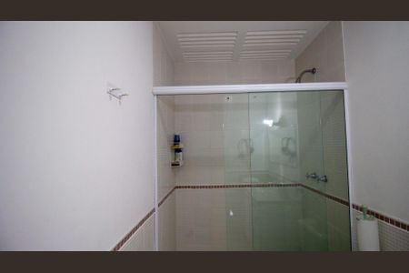 Casa de condomínio para alugar com 235m², 4 quartos e 2 vagasBanheiro da Suíte 1