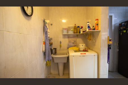 Casa de condomínio para alugar com 235m², 4 quartos e 2 vagasÁrea de Serviço