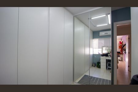 Casa de condomínio para alugar com 235m², 4 quartos e 2 vagas Casa de condomínio para alugar com 235m², 4 quartos e 2 vagasQuarto 2