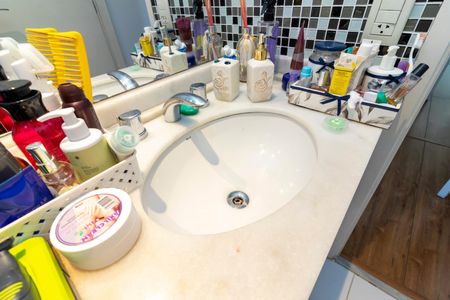 Apartamento à venda com 92m², 3 quartos e 2 vagas Apartamento à venda com 92m², 3 quartos e 2 vagasBanheiro da Suíte