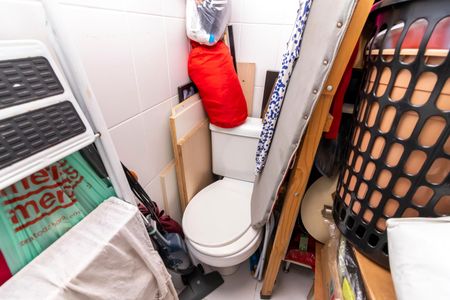 Apartamento à venda com 92m², 3 quartos e 2 vagas Apartamento à venda com 92m², 3 quartos e 2 vagasBanheiro de serviço